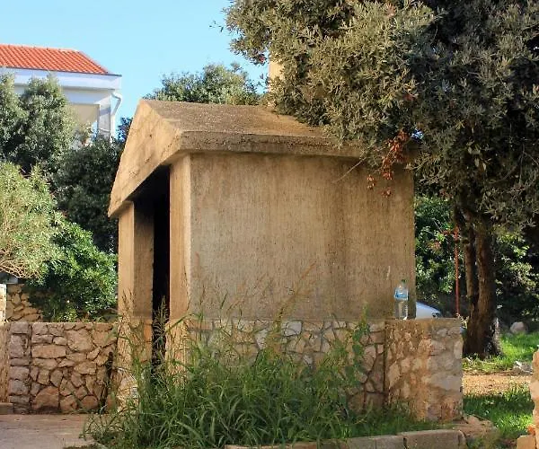 Double Mandre 3557b بيت ضيافة