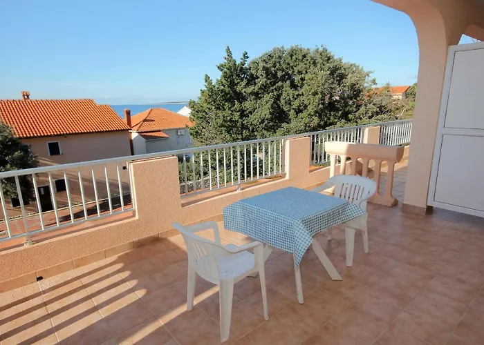 Double Mandre 3557b بيت ضيافة كولان