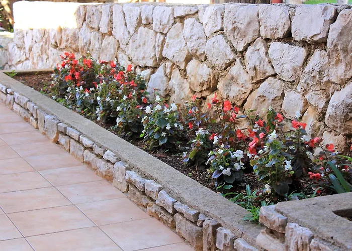 Double Mandre 3557b بيت ضيافة