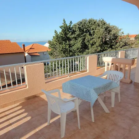 Double Mandre 3557b Guest house Kolan
